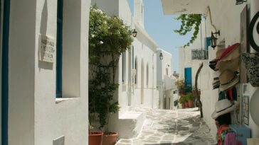 The main street in the old part of Lefkes on Paros by Zde via Wikipedia cc