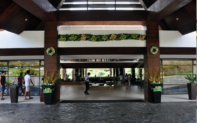 Anvaya Cove Lobby