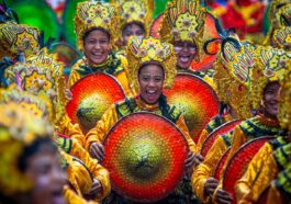Sarok Festival by Keithcapoy via Wikimedia Commons