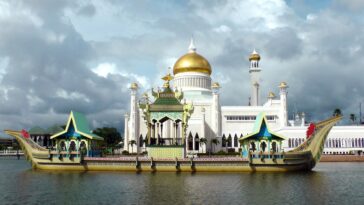 Mosque in Brunei - Visit Brunei