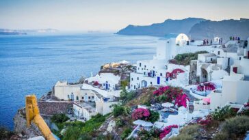 The four seasons of Santorini