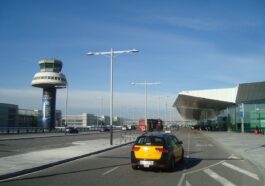 Barcelona Airport transport options to city centre