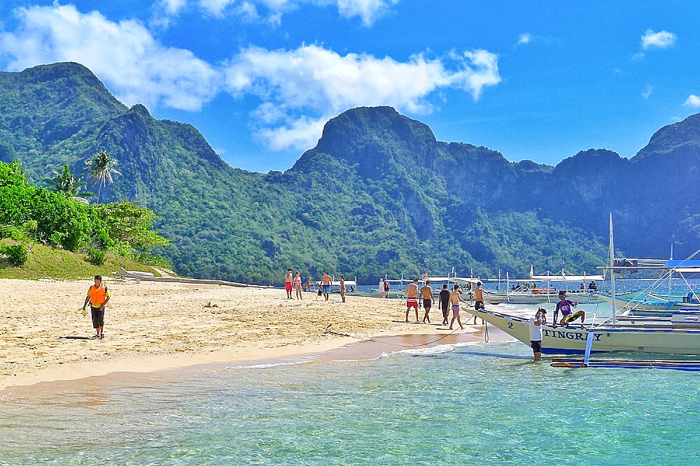 Breathtaking Helicopter Island