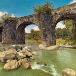 Puente de Malagonlong photo by Marianosayno via Wikipedia CC