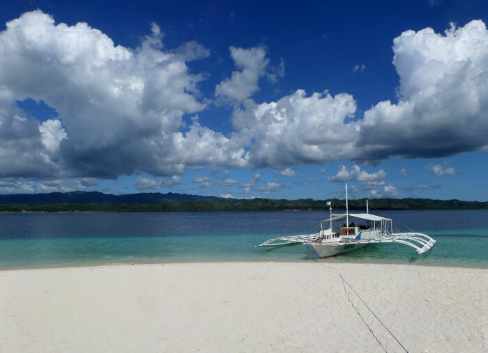 Canigao Island Travel Guide photo by Gina D via Wikipedia CC
