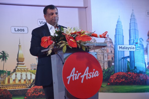 Tony Fernandes welcoming the participants from Asean countries