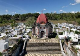 San Joaquin Cemetery photo by Joshua Chua