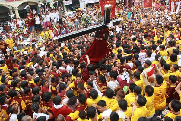 A replica of the Black Nazarene at Plaza Miranda