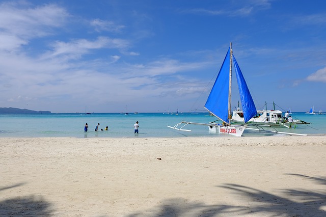 Paraw Sailing in Boracay
