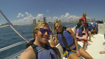 Us boating and parasailing in Forida