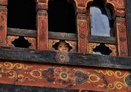 Kid in Bhutan photo by Atharva Whaval via Unsplash