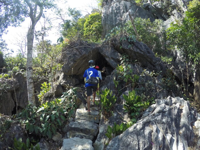 Right under that cavern is a spot to take shade from the sun.