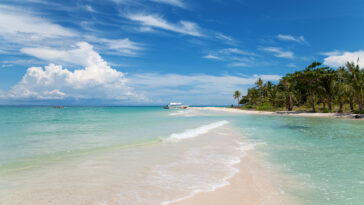Beautiful beach on Bantayan island, Cebu