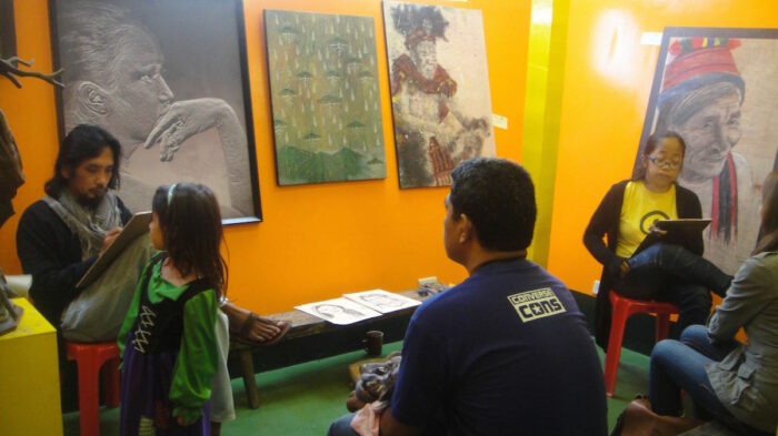 Potraiture on-the-spot by the Tam-Awan artists
