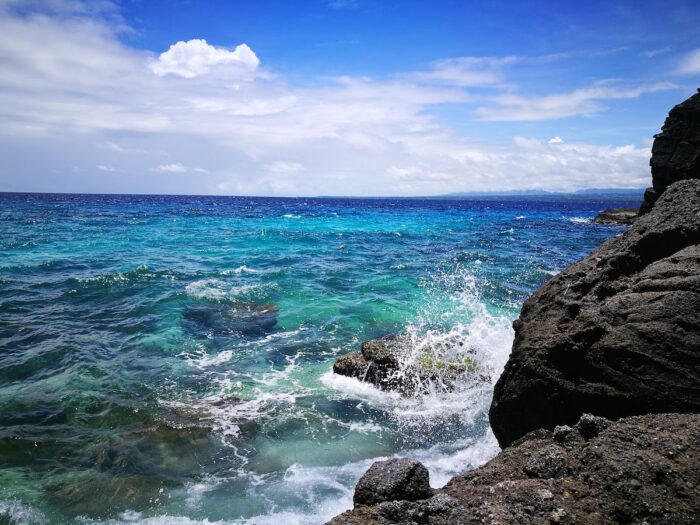 Rough seas at Apo Island