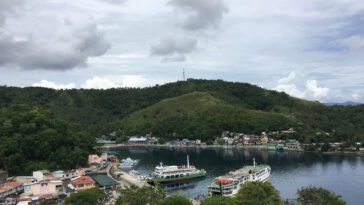 There’s a great view of the municipality and the port from the top of the fort.