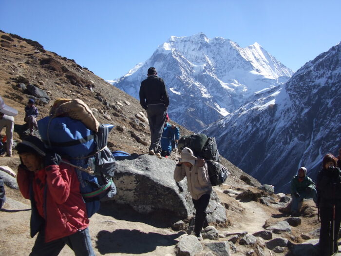 Way to Larkya Phedi