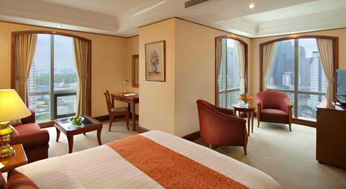 Richmonde Hotel Ortigas Corner Suite Room
