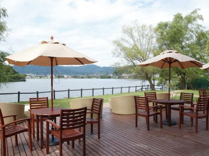 Lakeside Hotel and Restaurant Little White Flower