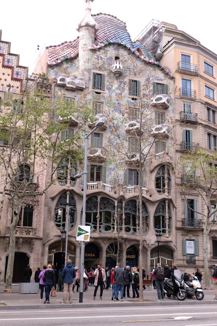 Casa Batllo from the other street