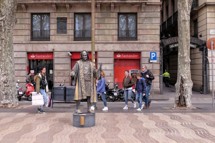 Street Artist in La Rambla