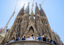 Tourists in front of La Sagrada Familia