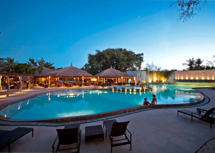 Maribago Bluewater Beach Resort Swimming Pool