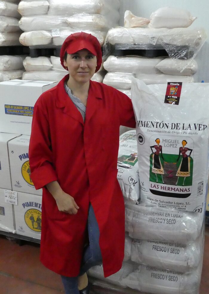 Alica Lopez with Las Hermanas Pimenton packaged in bulk