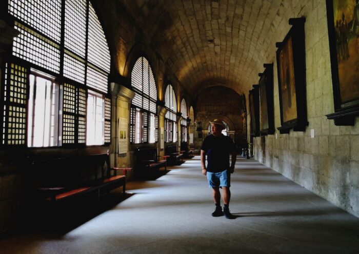 Melo inside San Agustin Museum