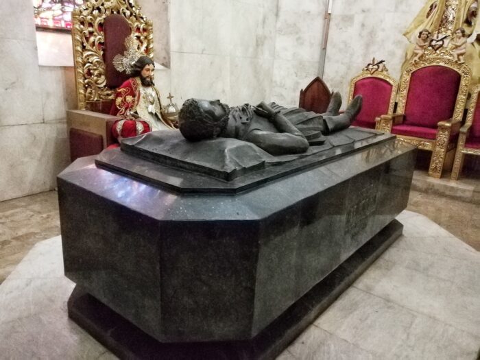 tomb of Miguel Lopez de Legazpi