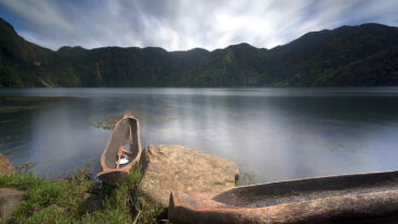 Lake Holon by Rawen Balmana
