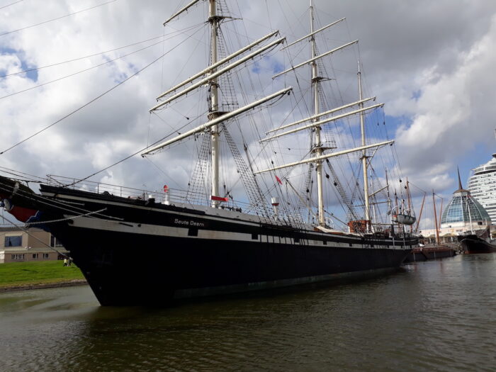 The Seute Deern, a restaurant-ship docked at the German Maritime Museum