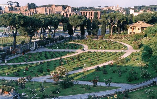A view from above of Roseto sull Aventino