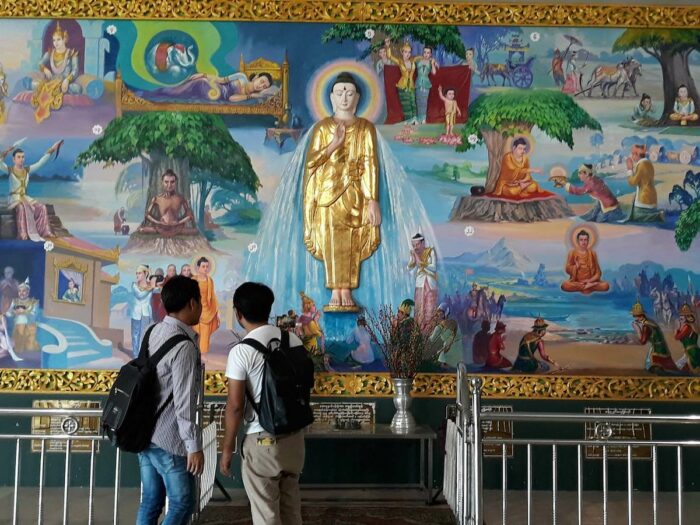 An art inside Chauk Htat Gyi Pagoda telling the story and teachings of Buddha