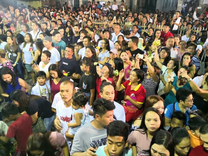 Apo Lucia devotees