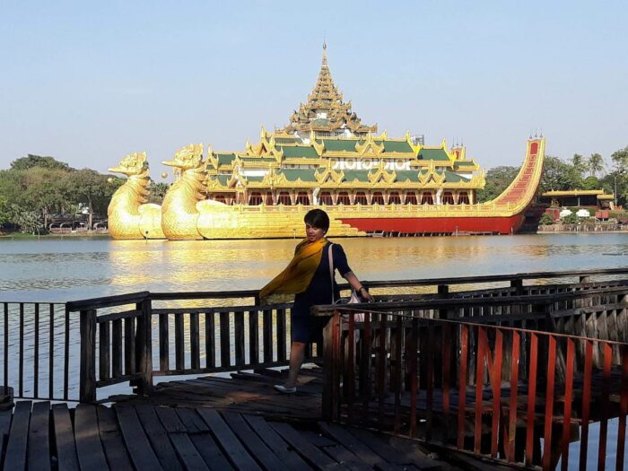 The floating restaurant of Karaweik Palace at the back