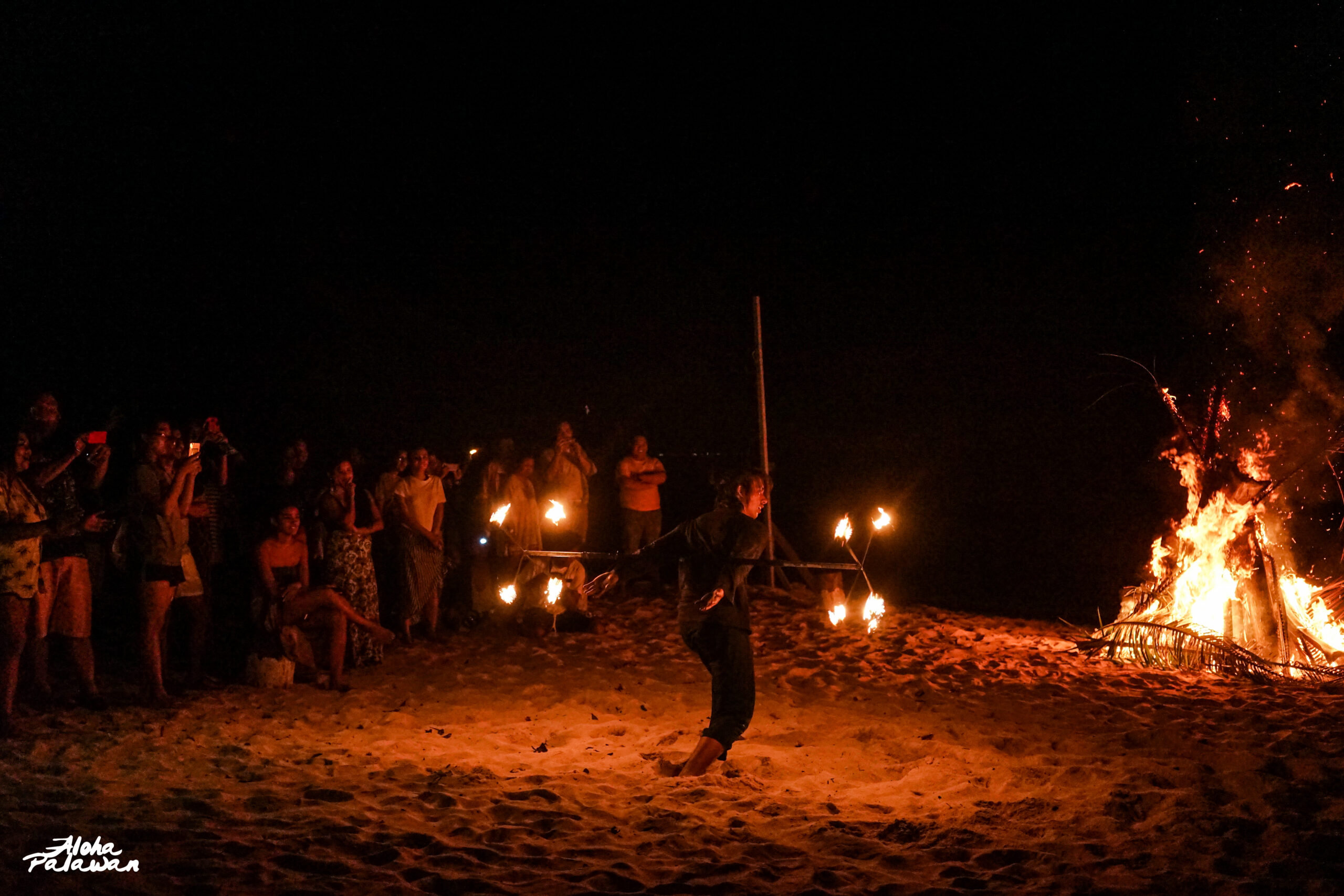 We enjoyed this thrilling firedance performance after our dinner.
