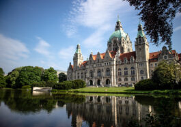 Neues Rathaus looking over the Maschteich