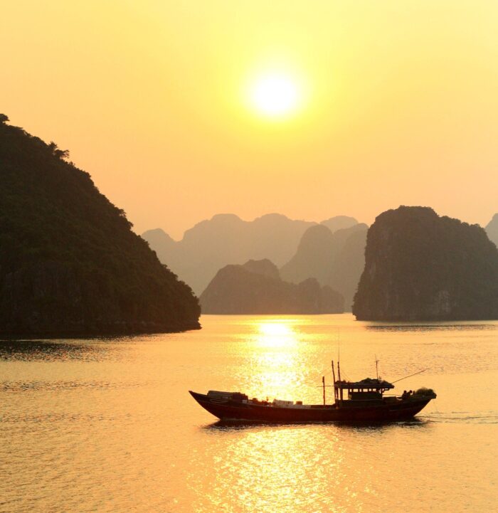 Travel Guide to Ha Long Bay in Vietnam
