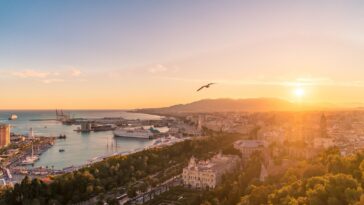 Castillo Gibralfaro, Malaga, Spain photo by Willian Justen de Vasconcellos via Unsplash