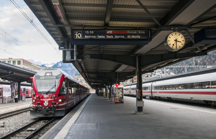 Connecting from the slow local train to the fast express from Zurich in Chur.