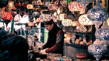 Marrakech Bazaar by Wei Pan via Unsplash