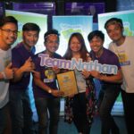 Kenny Galvan, Jonathan Cuanso, and Necho Inso receive the Travel with a Purpose Award from Cebu Pacific Director of Marketing, Blessy Cruz. Joining them are JFF marshalls Anjo Silvoza (left) and Balaram Ongchango.