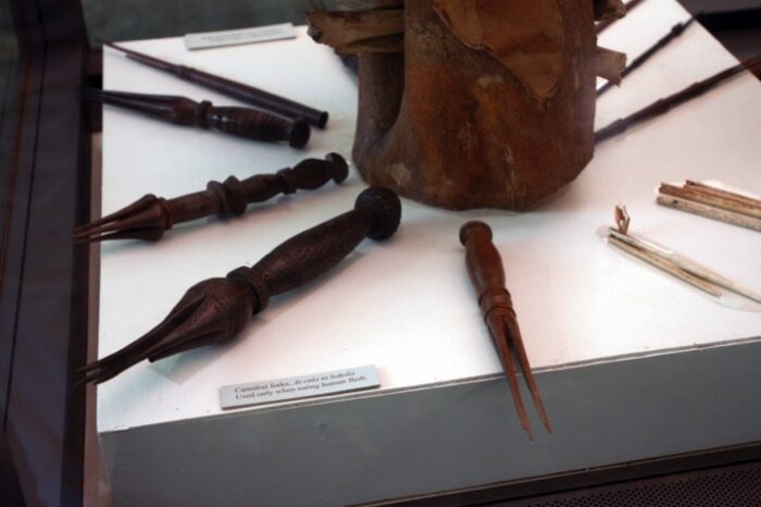 Cannibal forks inside Fiji Museum photo by Jerrye and Roy Klotz MD via Wikipedia CC