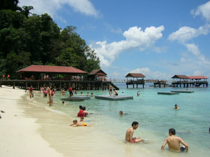 Payar Island photo by Shmunmun via Wikipedia CC