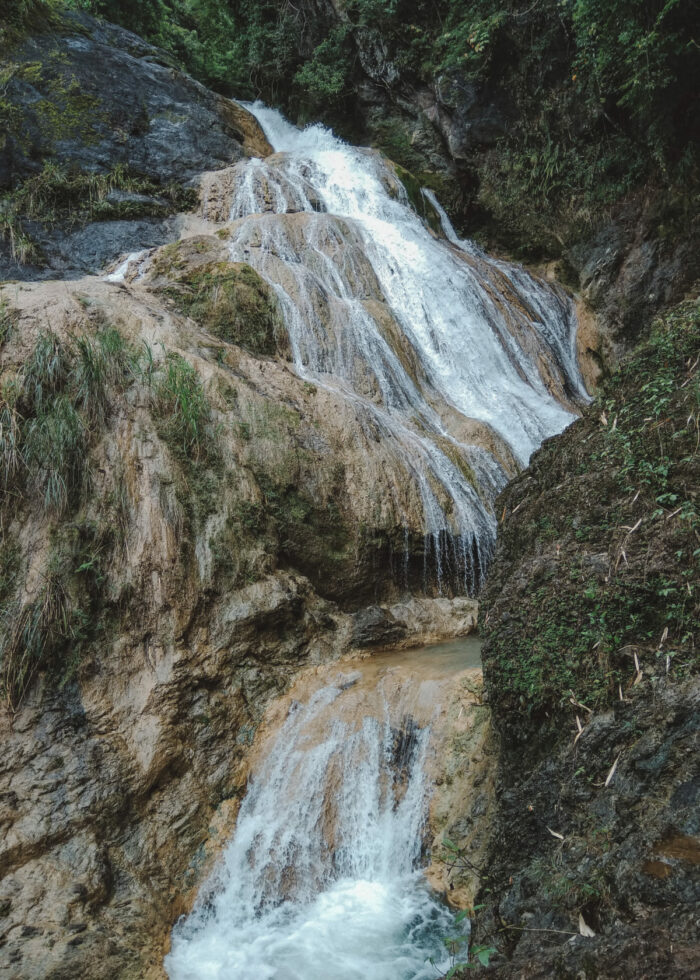 Tagpuan Falls
