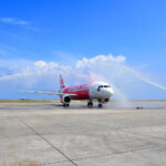 AirAsia’s brand new Airbus A320 fitted with sharklets gets the traditional water canon salute upon arrival at Laguindingan International Airport in Cagayan De Oro City last October 28 to celebrate the airline’s newest flight from Cagayan de Oro to Manila, Clark, Cebu and Iloilo.