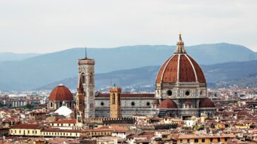 Florence Travel Guide Photo by Jonathan Korner via Unsplash