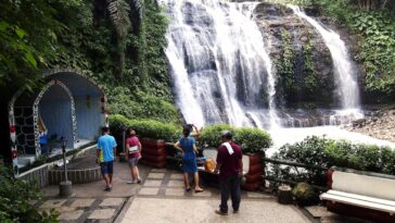 Hinulugang Taktak nature park in Taktak Road Antipolo City photo via Depositphotos