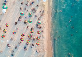 Beach in Miami photo by Raphael Nogueira via unsplash